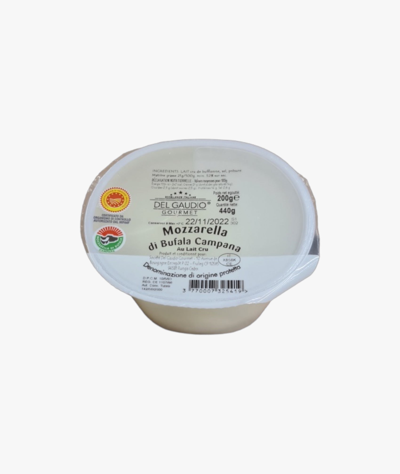 Mozzarella di bufala with raw milk
