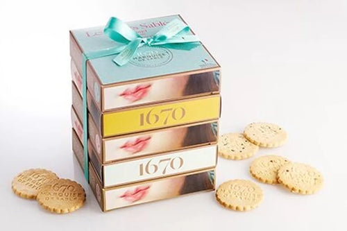 Lemon chip shortbread cookies