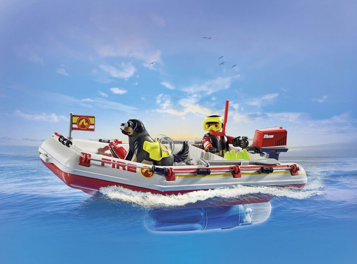 Bateau pompiers et scooter des mers