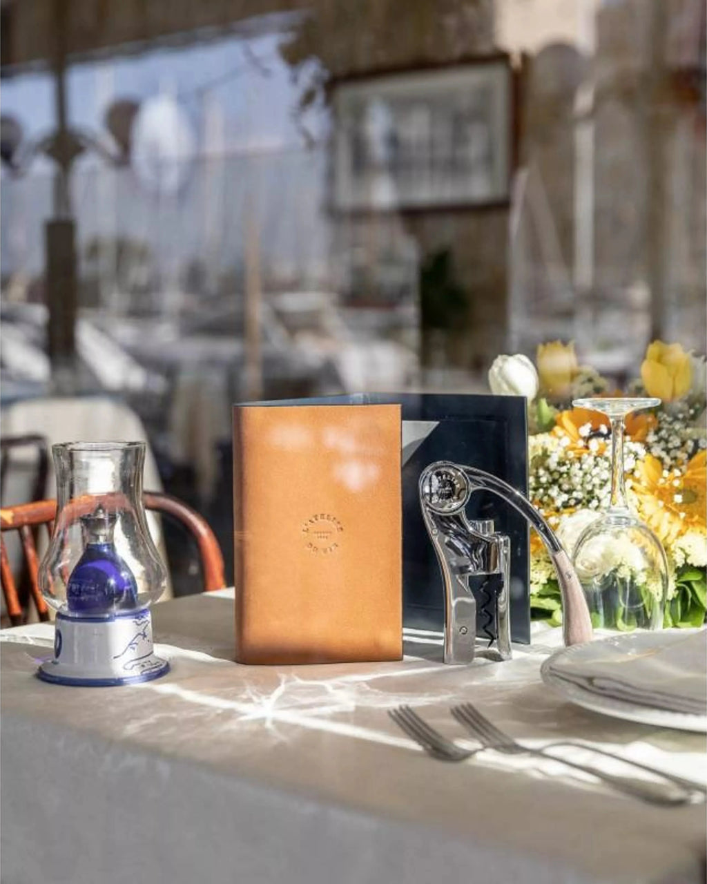 Tire-bouchon avec pochette cuir - Oeno Motion Nomad