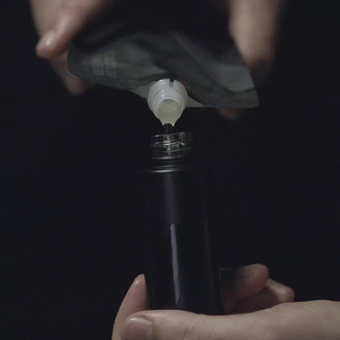 Éco-recharge huile hydratante pour barbe