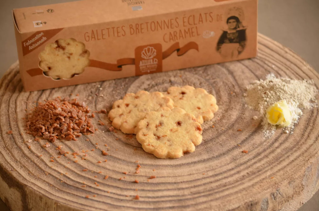 Caramel chip shortbread cookies