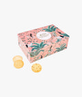 Biscuits sablés assortiment nature pur beurre frais, pépites de caramel et pépites d'abricot. - boite métal La palmeraie